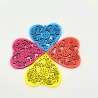 4 pendentifs coeur bois colorés 40mm