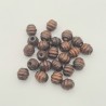 30 perles miniatures en bois relief circulaires chocolat 10x10mm