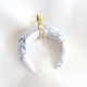 1pendentif pierre corne howlite blanche