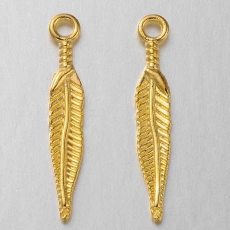 10 breloques feuille relief lisse metal doré 29x5mm
