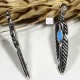 10 breloques plumes argenté  émaillage bleu ciel 27x5mm