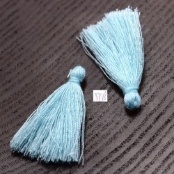 10 pompons breloque coton bleu ciel 25x5mm