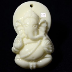 2 pendentifs  éléphant GANESH ethnique  crème 25x16mm