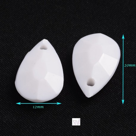 10 breloques gouttes blanche  acrylique facettées 20x12mm