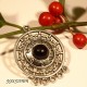 2 pendentifs connecteurs chandeliers métal argenté +cabochon noir  39x31mm