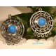 2 pendentifs connecteurs chandeliers métal argenté +cabochon bleu  39x31mm