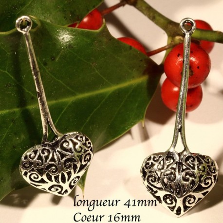 2 pendentifs coeur laiton ciselé plaqué argent mat 41x16mm