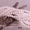 20 perles pierre  jade naturelle  ronde  blanches opaque 4mm