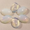 1cabochon  opaline translucide à fond plat 13x18mm