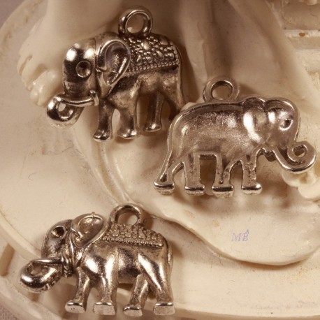 10 breloques éléphant miniature métal argenté 17X13MM