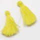 10 pompons breloque coton  jaune paille  longueur 25x5mm