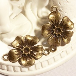 6 connecteurs fleurs couleur  bronze 5 pétales 27x18mm