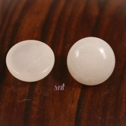 1cabochon  de pierre agate blanche diamètre  12mm
