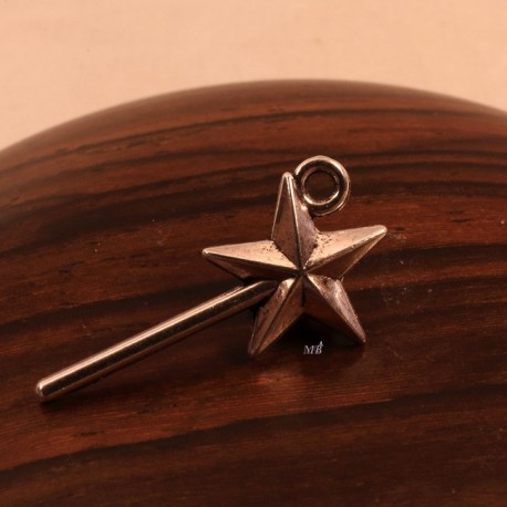 10 breloques pendentifs baguette magique argentée 26x13mm