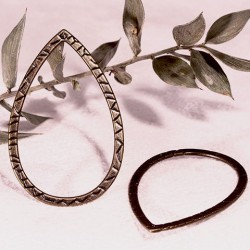 4 grands anneaux connecteur goutte bronze motif  41x27mm