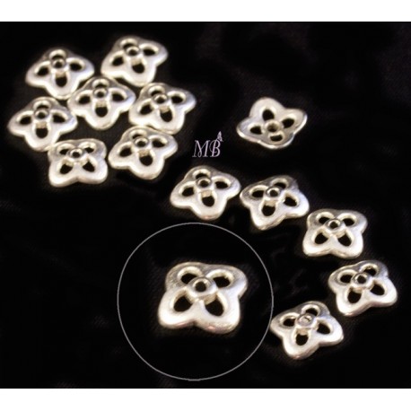 20 calottes coupelles fleurs métal argenté 11mm
