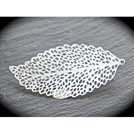 2 estampes feuille à petit trou laiton couleur argenté 45mm