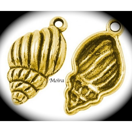 10 breloques coquillage dorés avec effet relief 25,5x13mm