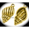 10 breloques coquillage dorés avec effet relief 25,5x13mm