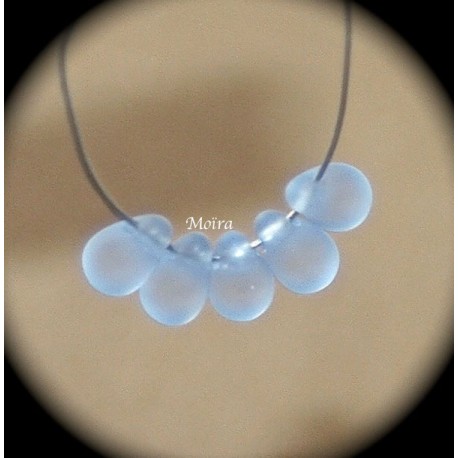 20 perles verre de bohème goutte  couleur bleu light sapphire mate   6x4mm