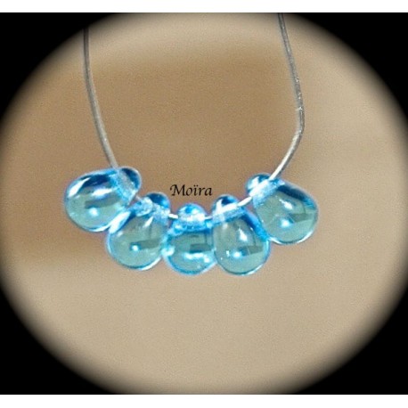 20 perles verre de bohème goutte  couleur aquamarine  6x4mm
