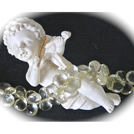 4 perles goutte semi précieuse de citrine jaune pâle  facettée  +/-9mm