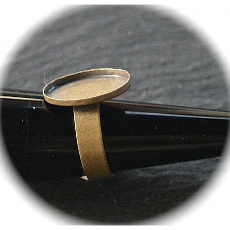 2 supports de bagues fin  rebord  bronze ovale  13x18mm