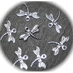 10 breloques métal argenté libellule couleur argent 15x18mm