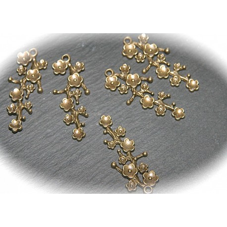 6 breloques fleurs de cerisier du Japon laiton couleur bronze 42mm