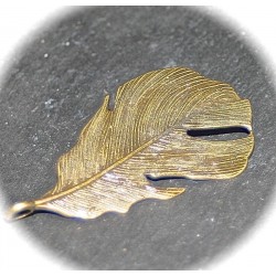 2 breloques feuilles metal couleur bronze bronze 59x26mm