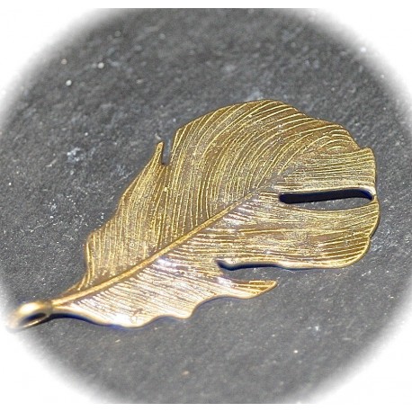 2 breloques feuilles metal couleur bronze bronze 59x26mm