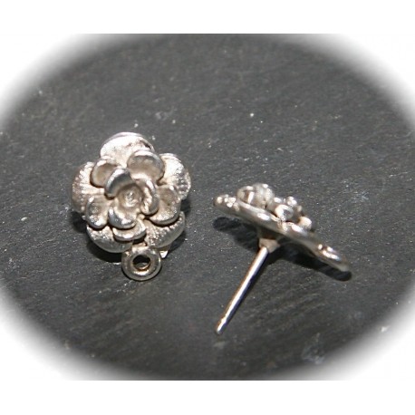 1 Paire boucles d'oreille à clou fleur métal argenté 13mm