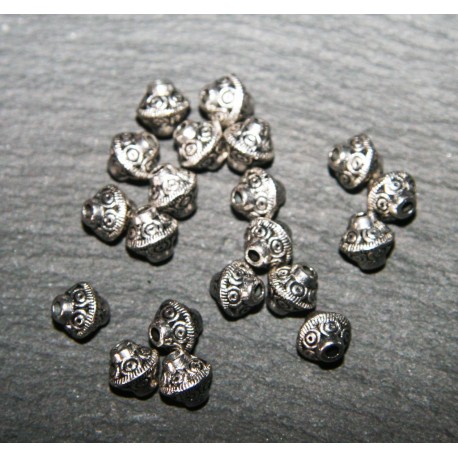 20 perles intercalaires métal argentées coniques  6mm