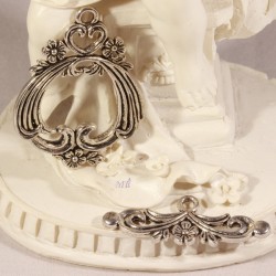 1 fermoir  toggle  métal argenté ciselés fleurs 38x29mm