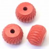 6 perles tambour cinabre rouge sculptees 10x7mm