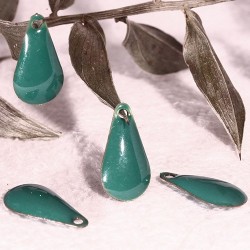6 sequins goutte emaillées vert base laiton 10x6mm