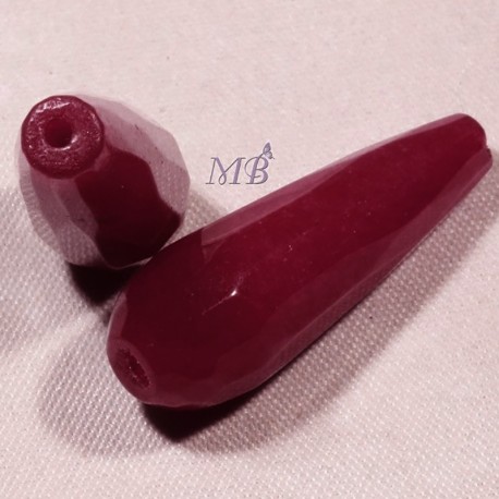 1 jade  goutte facettée couleur rouge bordeaux    longueur 29x11mm