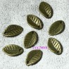 20 breloques feuilles bronze lisse bombées 11x7mm