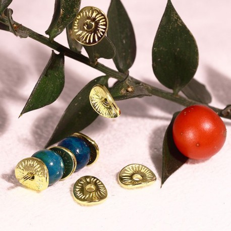 20 perles intercalaires doré chips ondulés 11x9 mm