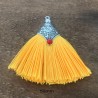 pompon coton jaune soleil forme triangle 50mm