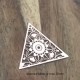 4 Pendentifs estampe laser laiton or rose  25mm triangle