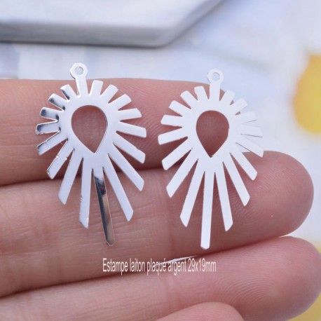 4 Estampes laiton plaqué argent coeur de soleil 29x19mm