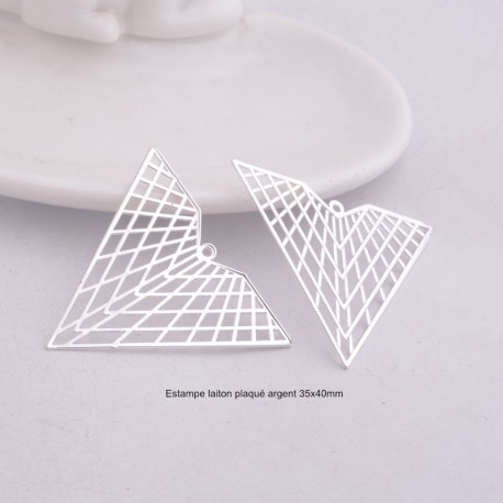 2 Estampes laiton plaqué Argent filigrane triangle 35x40mm