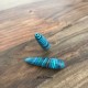 2 jades goutte non facetté bleu enrubannée turquoise et noir longueur 30x10mm