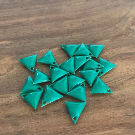 Sequin médaillon triangle x6 émail VERT FORET  8mm