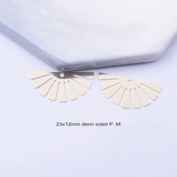 4 estampes P.Modele  laiton plaqué or demi soleil 23x12mm