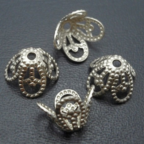 20 calottes coupelles laiton  fleur 4 pétales argenté   8,5x6mm