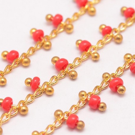 20cm chaine gourmette  laiton plaqué 14kt et perles rocailles rouge