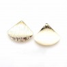 4 Sequins triangle laiton or 24KT strié  30x26mm